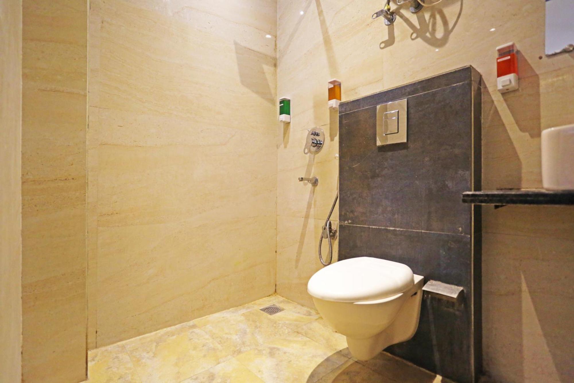 Hotel Delhi Aerocity Inn 뉴델리 외부 사진