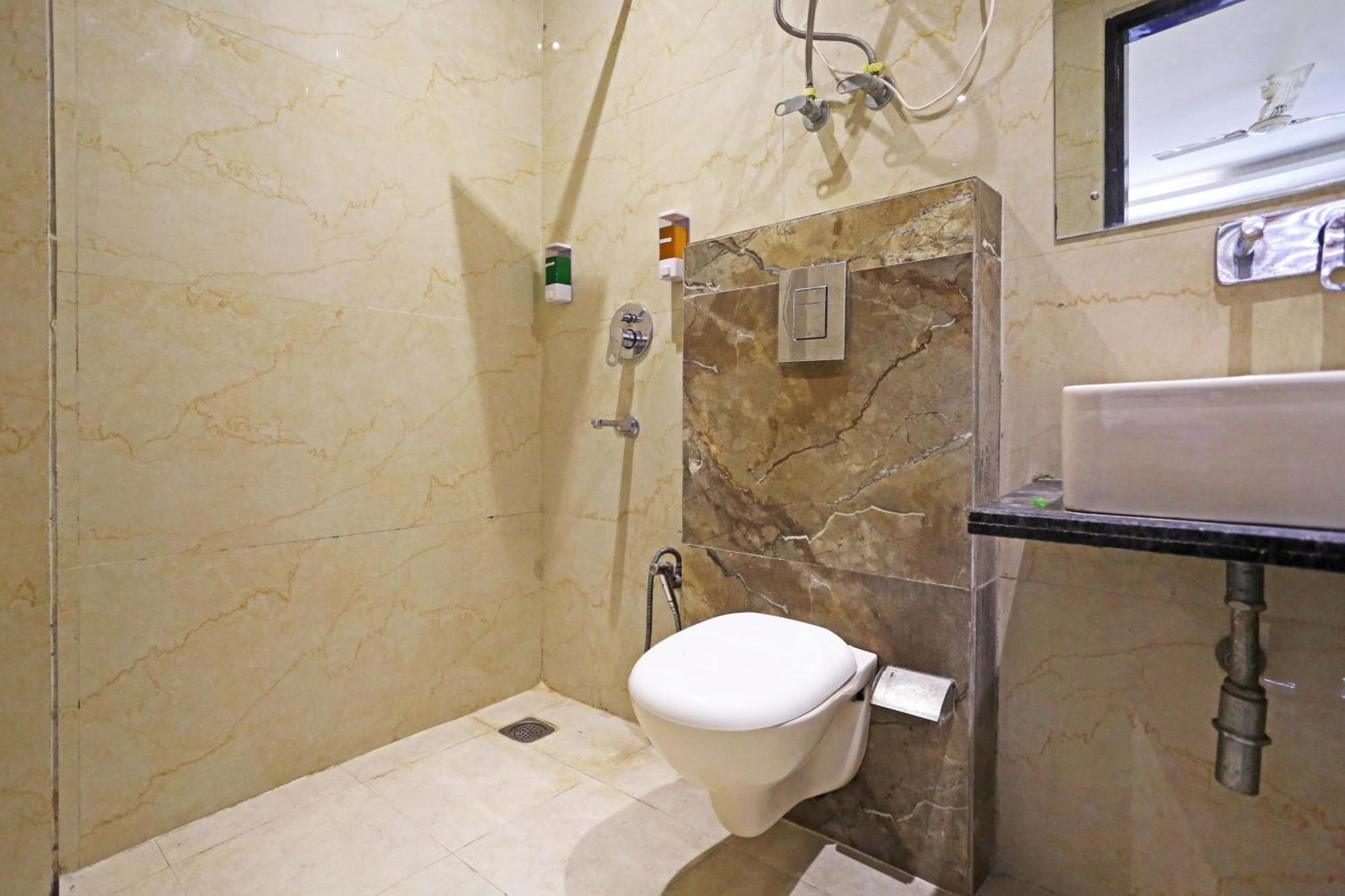 Hotel Delhi Aerocity Inn 뉴델리 외부 사진